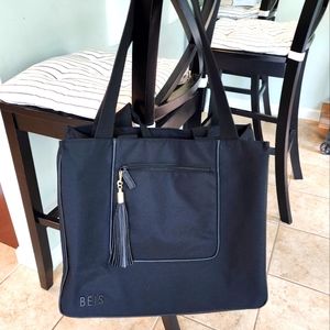 Beis East to West Tote